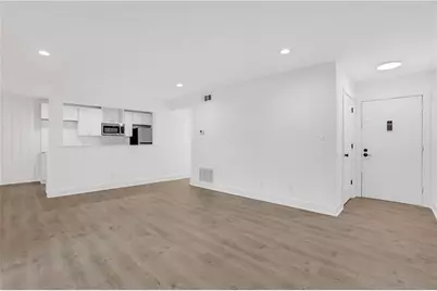 2396 Lawrenceville Highway #V, Decatur, GA 30033 - Photo 5