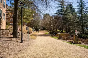 10 Perimeter Summit Blvd NE, Brookhaven, GA 30319 - Photo 21