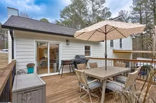 1201 Holly Hills Dr SW, Lilburn, GA 30047 - Photo 31