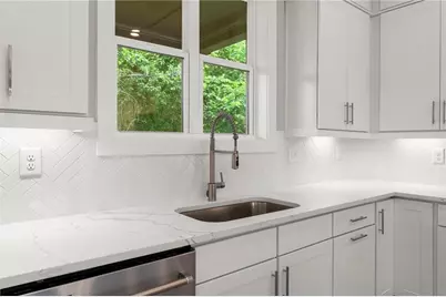 1420 Coretta Bend, Atlanta, GA 30318 - Photo 11