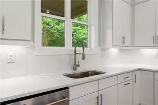 1420 Coretta Bend, Atlanta, GA 30318 - Photo 11