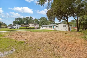 237 Sandra Dr NW, Lilburn, GA 30047 - Photo 3