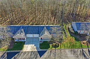 3013 Bentley Park Cir, Gainesville, GA 30504 - Photo 3