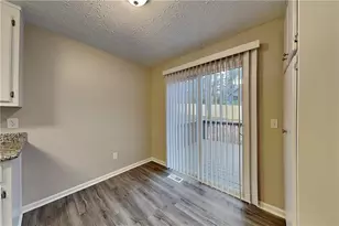 647 Sunshine Trce NW, Acworth, GA 30102 - Photo 7