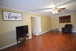692 Davis Rd, Lawrenceville, GA 30046 - Photo 5