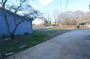 692 Davis Rd, Lawrenceville, GA 30046 - Photo 27