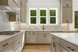 9135 Greenway Ct, Gainesville, GA 30506 - Photo 11