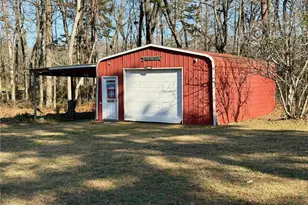 413 Rockwell Church Rd, Winder, GA 30680 - Photo 3