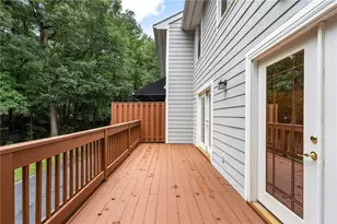 504 Dunwoody Chace, Atlanta, GA 30328 - Photo 9