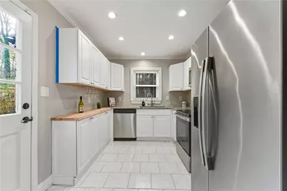 3018 Wanda Circle SW, Atlanta, GA 30315 - Photo 5