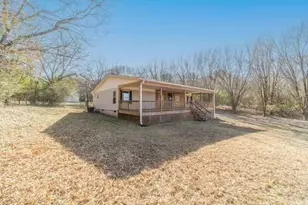 393 W Freeman St, Maysville, GA 30558 - Photo 7