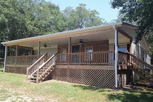 393 W Freeman St, Maysville, GA 30558 - Photo 1