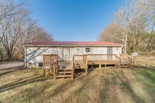 393 W Freeman St, Maysville, GA 30558 - Photo 37