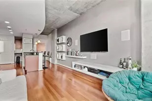 250 Pharr Rd, Atlanta, GA 30305 - Photo 13