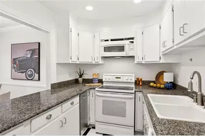 15 Prescott Walk NE, Atlanta, GA 30307 - Photo 9