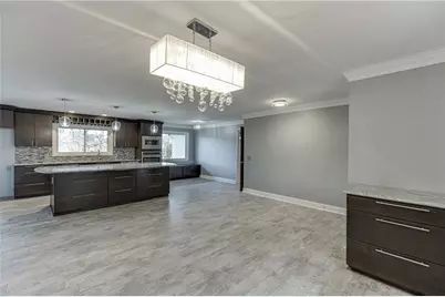 6095 Blackberry Lane, Buford, GA 30518 - Photo 7