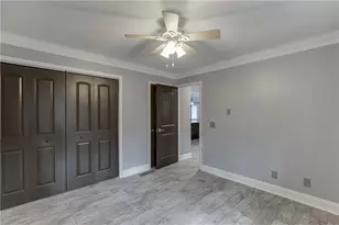 6095 Blackberry Ln, Buford, GA 30518 - Photo 23