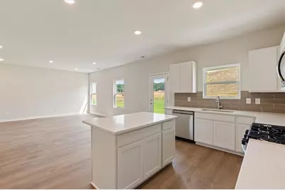 202 Wildflower Circle, Calhoun, GA 30701 - Photo 7