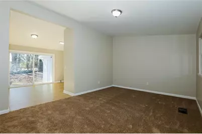 518 W Sherwood Drive, Riverdale, GA 30274 - Photo 3