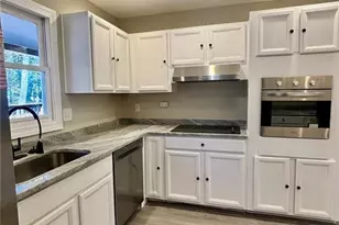 423 Orchards Walk, Stone Mountain, GA 30087 - Photo 19