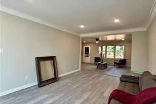 423 Orchards Walk, Stone Mountain, GA 30087 - Photo 5