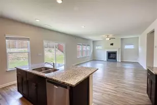 719 Sara Mdw Rd, Loganville, GA 30052 - Photo 5