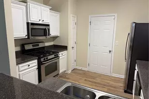 1277 Houndslake Dr, Marietta, GA 30008 - Photo 3