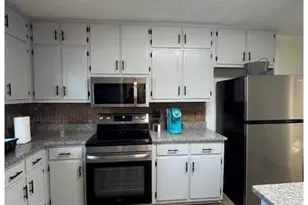 881 Jefferson Dr SW, Conyers, GA 30094 - Photo 7