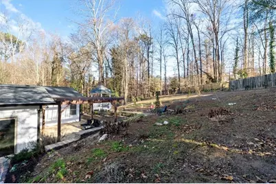 2363 Leisure Lake Drive, Dunwoody, GA 30338 - Photo 21