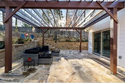 2363 Leisure Lake Drive, Dunwoody, GA 30338 - Photo 17