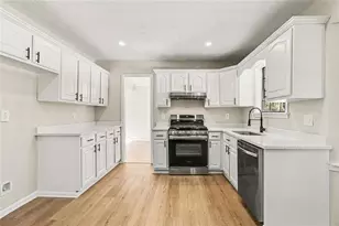 1295 Brookvale Dr, Riverdale, GA 30296 - Photo 9