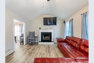 443 Rhett Drive, Loganville, GA 30052 - Photo 3