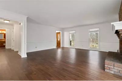 1114 Wind Hill Lane SW, Marietta, GA 30064 - Photo 9