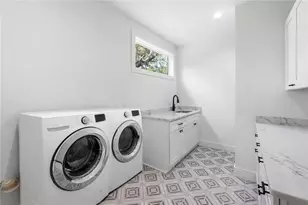 1696 Dunwoody Pl, Brookhaven, GA 30324 - Photo 45