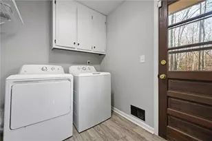 2446 Thrasher Rd, Buford, GA 30519 - Photo 11