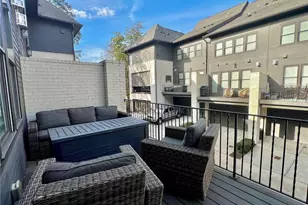 6580 Aria Village Dr, Sandy Springs, GA 30328 - Photo 17