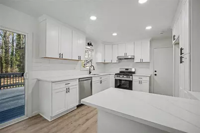 5689 Woodland Drive, Acworth, GA 30102 - Photo 11