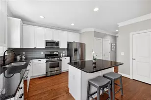 1694 Carr Cir NW, Atlanta, GA 30318 - Photo 9