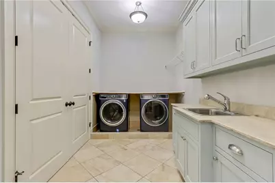 4227 Peachtree Dunwoody Road NE, Atlanta, GA 30342 - Photo 31