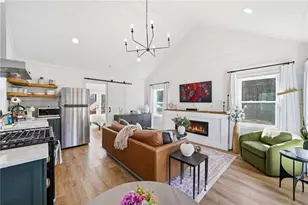 300 Burbano Creekside Lndg, Talking Rock, GA 30175 - Photo 3