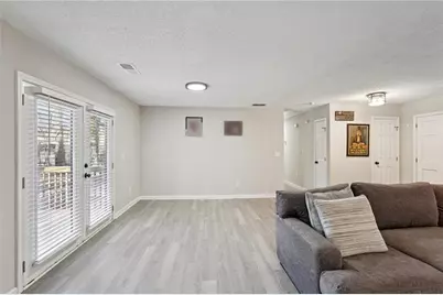 1961 Oak Leaf Court SW, Marietta, GA 30008 - Photo 9