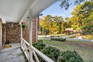 2252 Valley Creek Cir, Snellville, GA 30078 - Photo 3