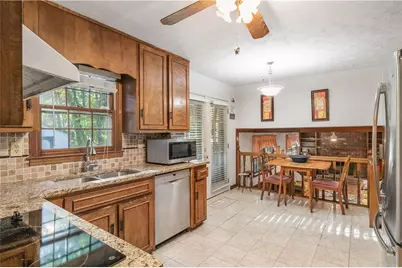 2252 Valley Creek Circle, Snellville, GA 30078 - Photo 13