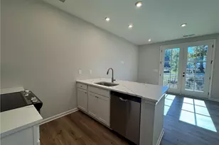 1387 Breezy Circle SE, Atlanta, GA 30315 - Photo 3