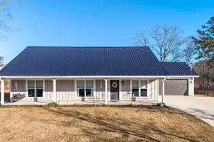 229 Almon Ave, Tallapoosa, GA 30176 - Photo 1