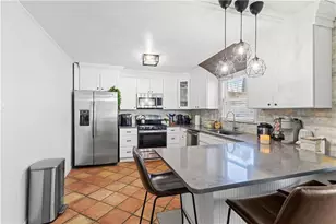 1204 Defoor Ct NW, Atlanta, GA 30318 - Photo 9