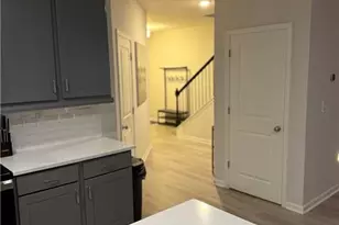 2957 Cottage Ln, Atlanta, GA 30337 - Photo 5