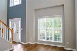 910 Lakeside Ct, Loganville, GA 30052 - Photo 9