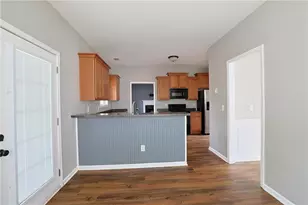 910 Lakeside Ct, Loganville, GA 30052 - Photo 29