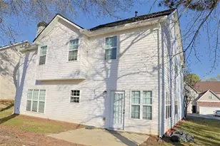 910 Lakeside Ct, Loganville, GA 30052 - Photo 5